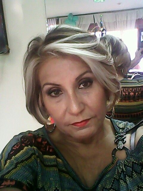 <em>Ariana Lisbeth</em>